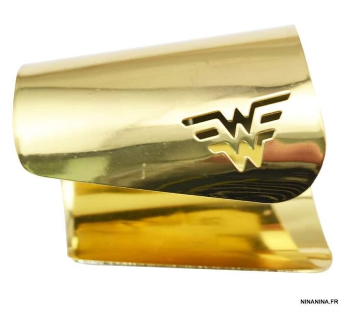 N4888a_Bracelet_manchette_metal_dore_etoile