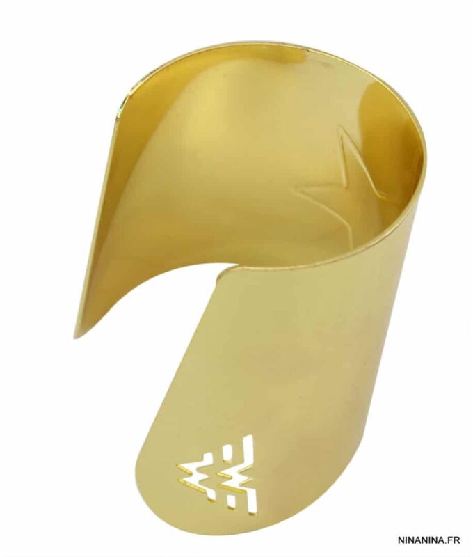 N4888c_Bracelet_manchette_metal_dore_etoile