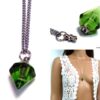 N4892_Collier_fiole_de_parfum_en_verre_forme_diamant_vert