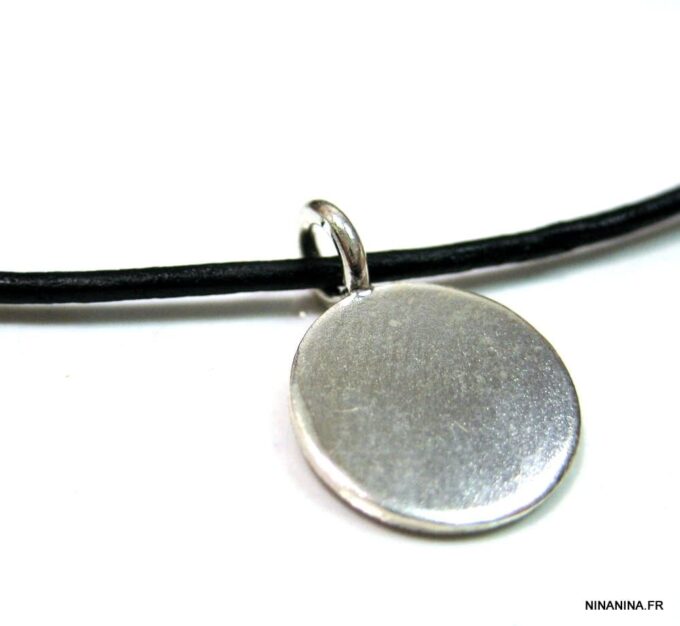 N663tera_collier_cordon_cuir_medaille_argent_massif