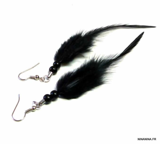 N758terb_boucles_doreilles_plumes_et_perles_bois_noires