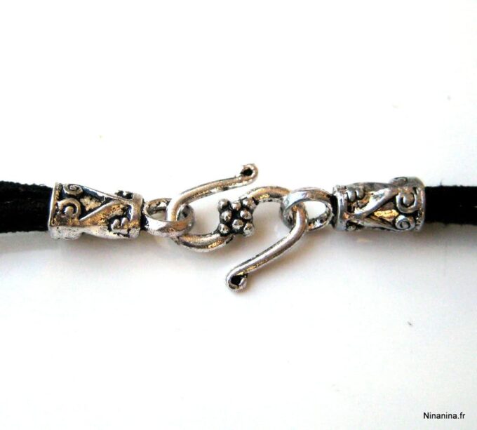 N948terb_collier_cordon_tube_cisele_metal_argent