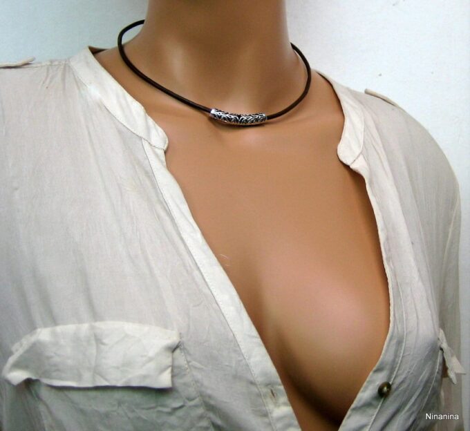 N962terc_collier_cordon_cuir_demi_lune_metal_argent