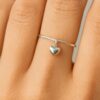 N5041b Bague Jonc Ouverte Argent avec Petit Pendentif Cœur – Bijou Féminin Élégant