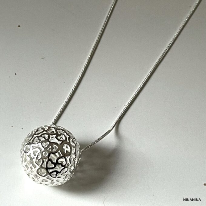 N1027c Collier Argent Boule Filigranée Sur Chaine Serpent - Bijoux Colliers femmes en ligne Ninanina