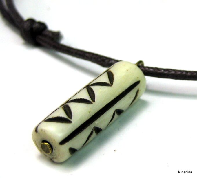 N1043terc collier cordon homme