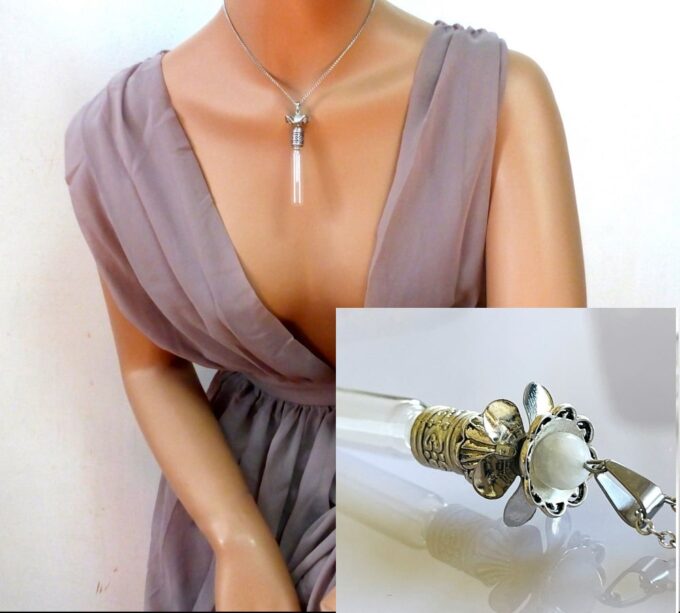 N1074 Collier Fleur Blanc Fiole De Parfum En Verre Et Acier Inoxydable - Bijoux Colliers en ligne Ninanina