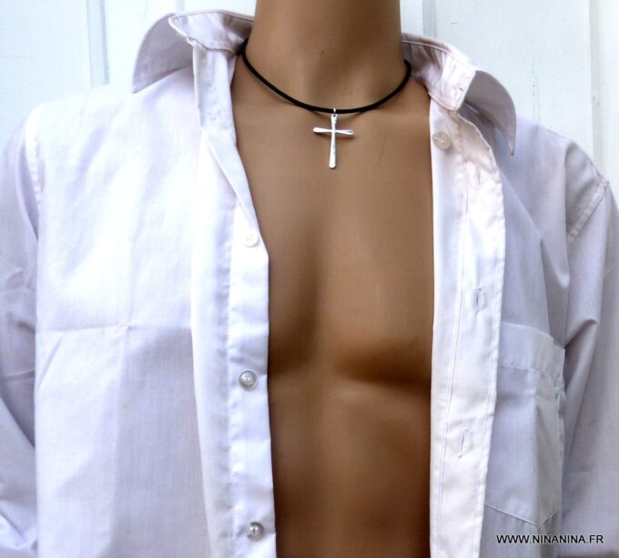 N1191b Collier homme cordon cuir croix plaqué argent 925 - Bijoux Colliers en ligne Ninanina