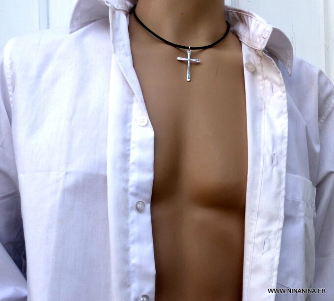 N1191f Collier homme cordon cuir croix plaqué argent 925 - Bijoux Colliers en ligne Ninanina