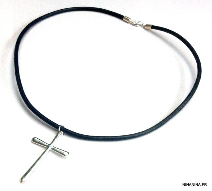 N1191tera Collier cordon cuir croix plaqué argent