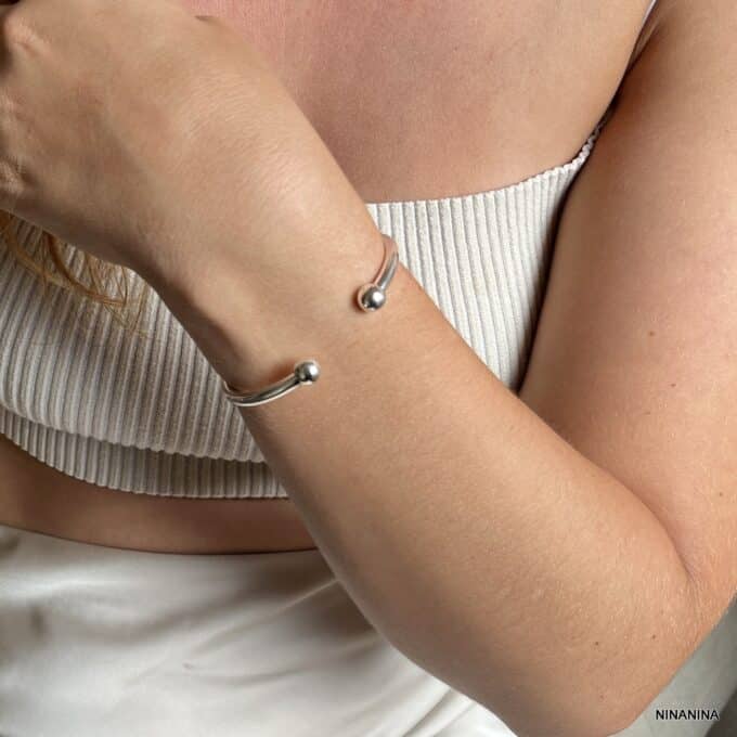 N1320d Bracelet jonc femme argent plaqué ouvert deux boules - Bijoux Bracelets joncs en ligne Ninanina