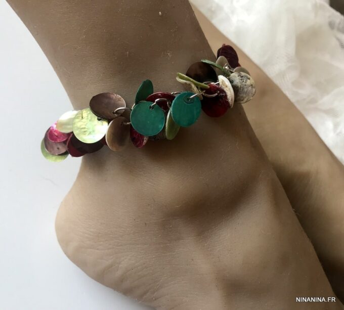 N1430f Bracelet de cheville femme nacre multicolore - Bijoux Bracelets en ligne Ninanina