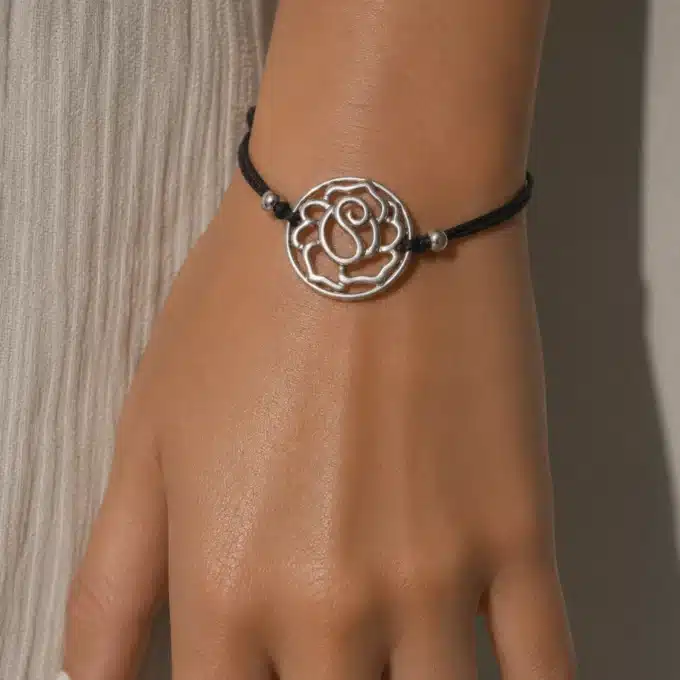 N1502a Bracelet cordon femme réglable par liens coulissants fleur argenté - Bijoux bracelets femmes en ligne Ninanina