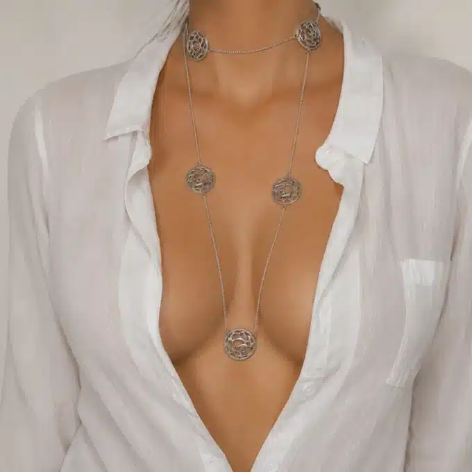 N1503c Collier sautoir femme rosaces argentées et chaine Acier inoxydable - Bijoux colliers femmes en ligne Ninanina