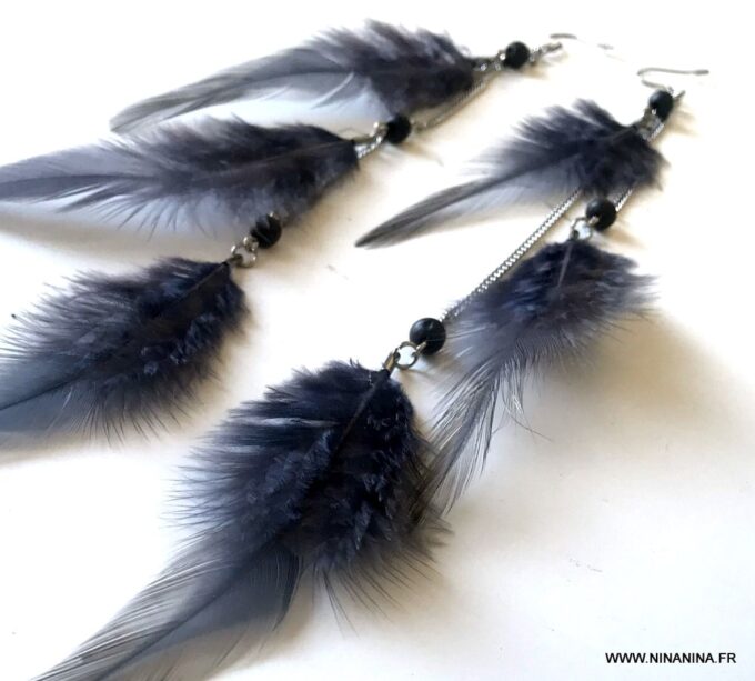 N1520 Boucles d'oreilles plumes grises très longues femme - Bijoux boucles d oreilles en ligne Ninanina