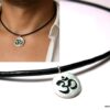 N1581e Collier OHM homme cordon Cuir noir artisanal avec médaille ronde Argent 925 massif - Bijoux zen en ligne Ninanina