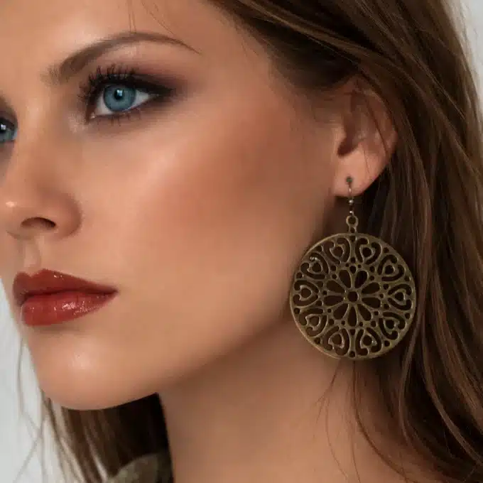 N1735 Boucles D'Oreilles Bronze Femme Artisanales - Grand Pendentif Rond Ajouré - Bijoux Boucles d'oreilles femmes en ligne Ninanina