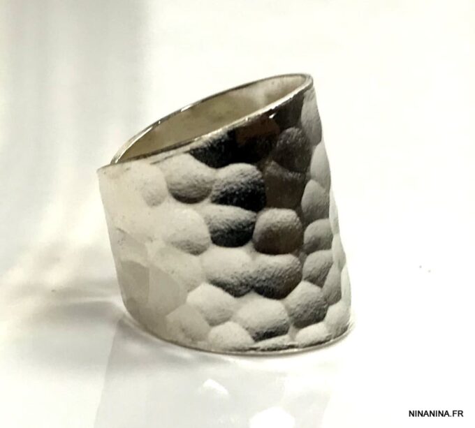 N1905f Bague argent large martelée réglable pour femme - Bijoux Bagues en ligne Ninanina