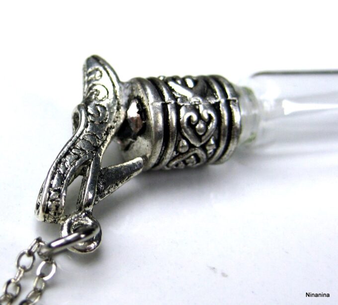 N2029terb collier fiole de parfum