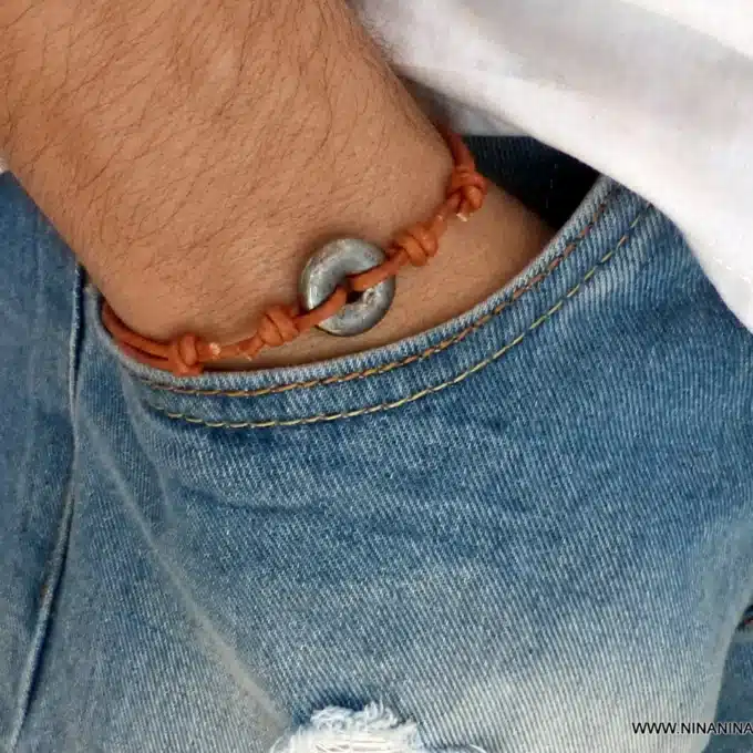 N2186a Bracelet donut pyrite de fer disque sur cordon cuir naturel - Bijoux bracelets homme femme en ligne Ninanina