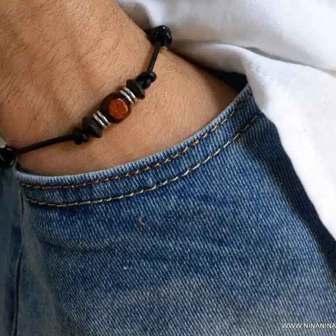 N2223a Bracelet homme perle bois carrée et rondelle argent cordon cuir – Bijoux Bracelets Hommes en ligne Ninanina