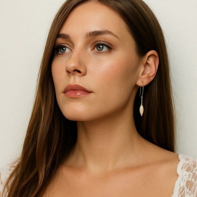 N2248 Boucles d'oreilles en Nacre Blanche Argent 925 massif - Bijou de Mariage Pendentif Ovale Artisanal - Bijoux d'oreille mariage en ligne Ninanina