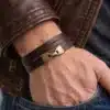 N2301d Bracelet Homme Cuir Marron Artisanal - Double Tour Et Fermoir Crochet Métal Bronze - Bijoux Bracelets hommes en ligne Ninanina