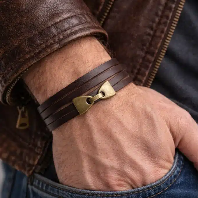 N2301d Bracelet Homme Cuir Marron Artisanal - Double Tour Et Fermoir Crochet Métal Bronze - Bijoux Bracelets hommes en ligne Ninanina