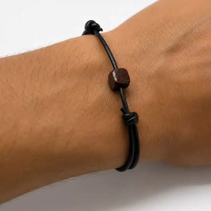 N2309 Bracelet perle carrée en bois sur cordon cuir réglable homme - Bijoux Bracelets hommes en ligne Ninanina