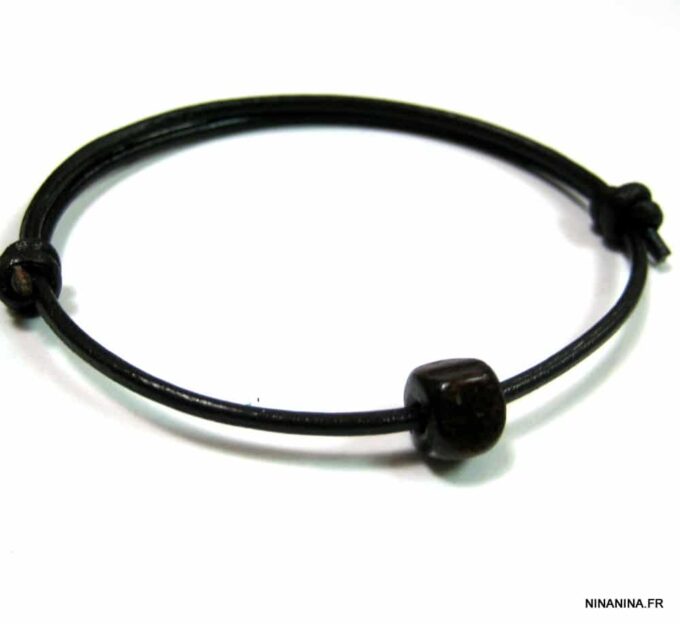 N2309tera_bracelet_cordon_cuir_perle_bois_carree