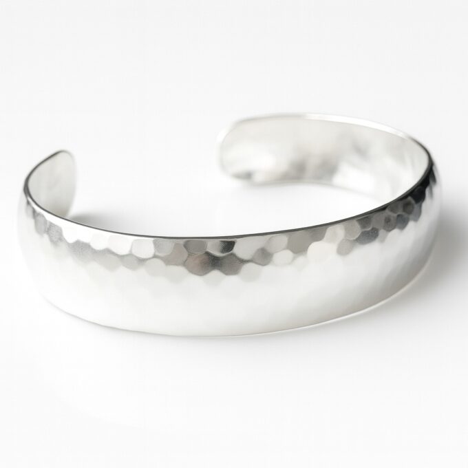 N2416B Bracelet Manchette Femme en Argent 925 Massif Martelé – Bijou Élégant et Authentique - Bijoux Bracelets manchettes en ligne Ninanina