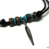 N2456tere collier cordon cuir homme et plume