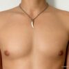 N2483A Collier artisanal homme avec pendentif dent de tigre en nacre blanche et chaine acier inoxydable argenté