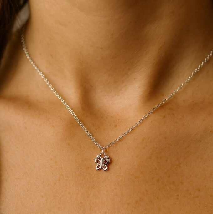N2499 Collier papillon petit pendentif Argent 925 massif sur fine chaine - Bijoux Colliers fins en ligne Ninanina