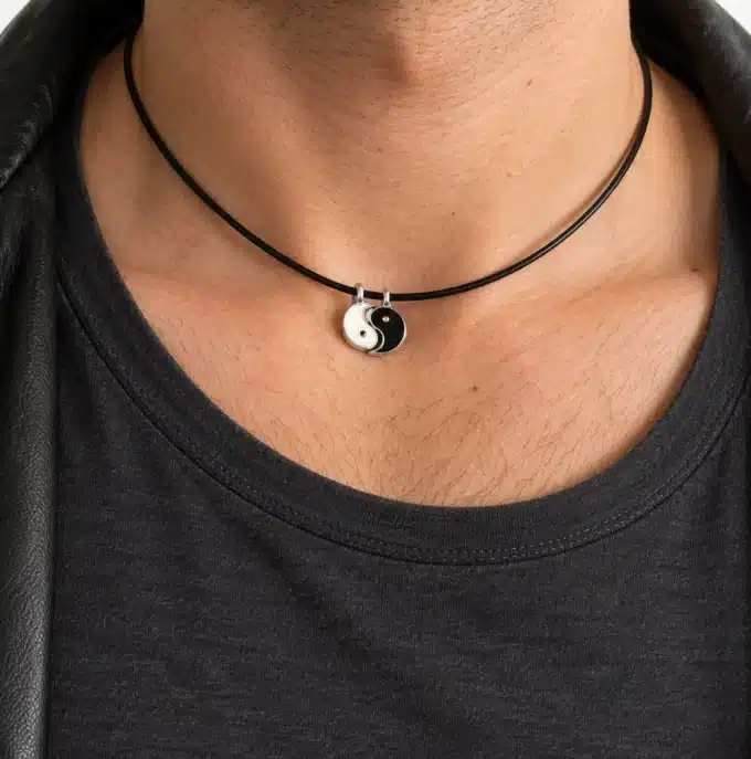 N2532 Collier yin et yang blanc et noir cordon cuir réglable - Bijoux colliers hommes en ligne Ninanina