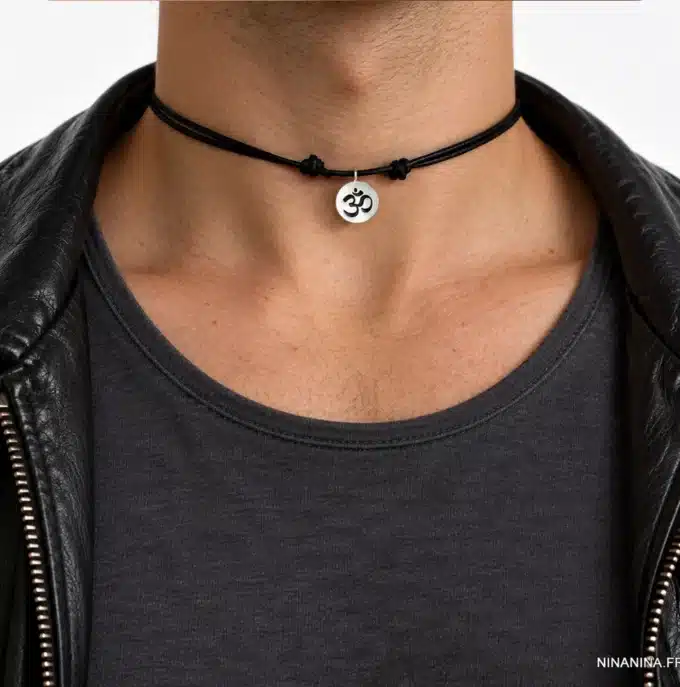 N2539a Collier ohm argent 925 sur cordon cuir noir réglable - Bijoux colliers hommes en ligne Ninanina