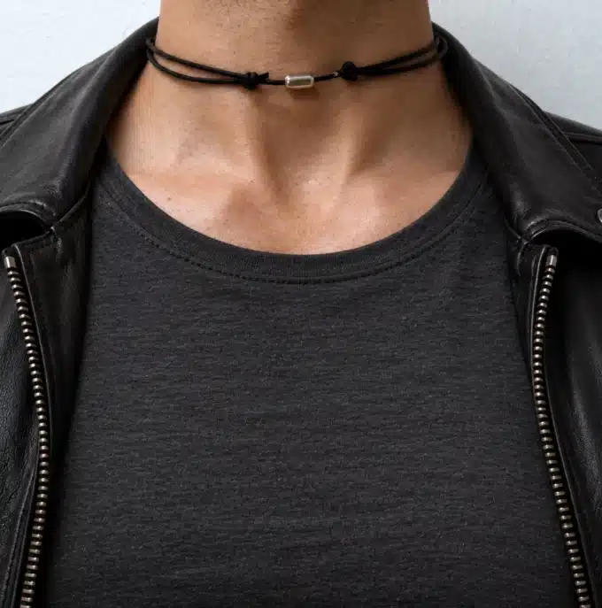 N2570a Tour de cou homme chic perle tube argent 925 cordon cuir noir - Bijoux colliers hommes en ligne Ninanina