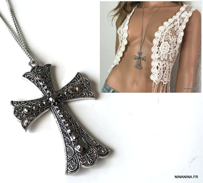 N2741a Sautoir croix grand pendentif strass et long collier - Bijoux Colliers en ligne Ninanina Zoom sur le pendentif croix en strass du long collier sautoir pour femme - Bijou artisanal et raffiné