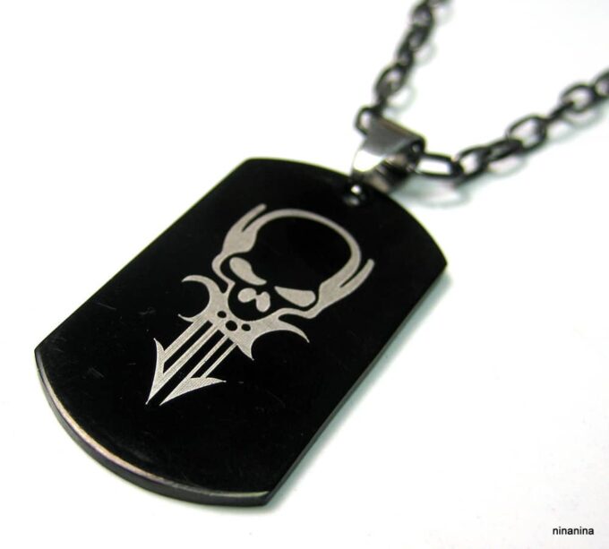 N2899terc_collier_homme_croix_tete_de_mort_noire-1