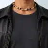N2944a Collier homme perles de bois argentées marron et blanches - Bijoux colliers hommes en ligne Ninanina