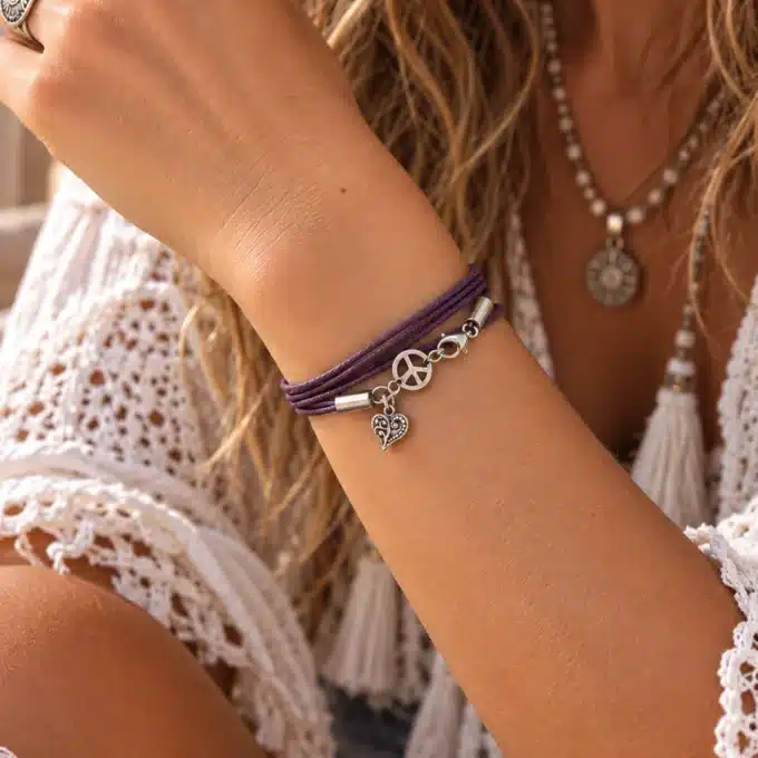 N3001a Bracelet femme fantaisie 3 tours signe peace et coeur argenté - Bijoux bracelets femmes en ligne Ninanina