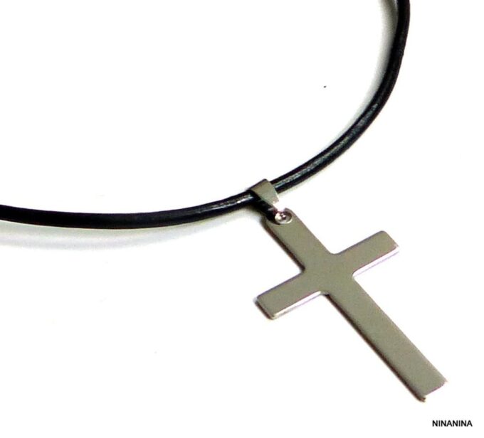 N3008a Collier homme avec pendentif croix Acier inoxydable cordon cuir - Bijoux colliers hommes en ligne Ninanina