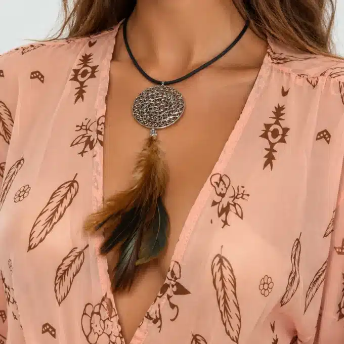 N3009a Collier Femme Fantaisie Pendentif Rond Et Plumes Cordon Cuir - Bijoux colliers femmes en ligne Ninanina
