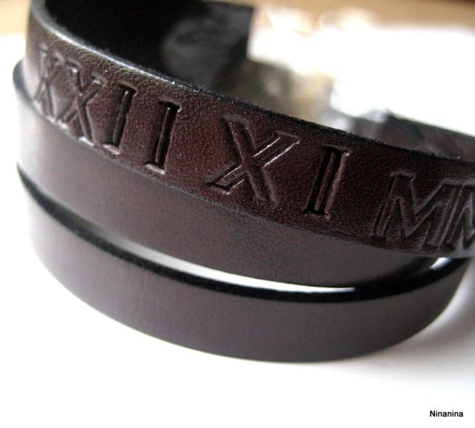 N3055ter_bracelet_cuir_personnalise_date_chiifres_romains-3