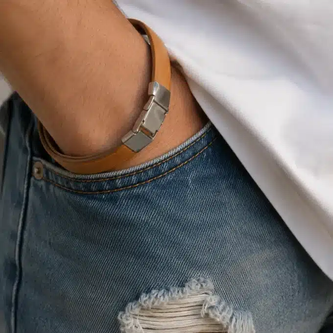 N3057a Bracelet homme personnalisé prénom cuir et fermoir Acier inoxydable - Bijoux Bracelets hommes en ligne Ninanina