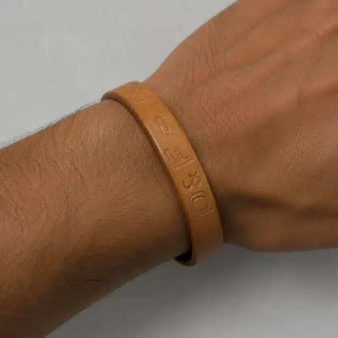 N3057b Bracelet homme personnalisé prénom cuir et fermoir Acier inoxydable - Bijoux Bracelets hommes en ligne Ninanina