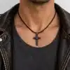 N3063 Collier homme pendentif croix Acier noire cordon cuir - Bijoux collierxs hommes en ligne Ninanina