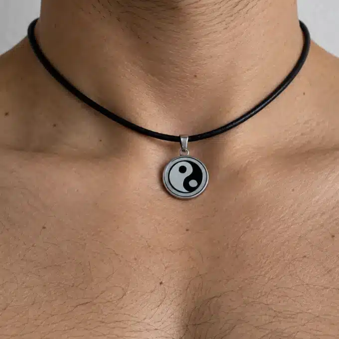 N3067 Collier homme pendentif yin yang Acier inoxydable cordon cuir - Bijoux colliers hommes en ligne Ninanina