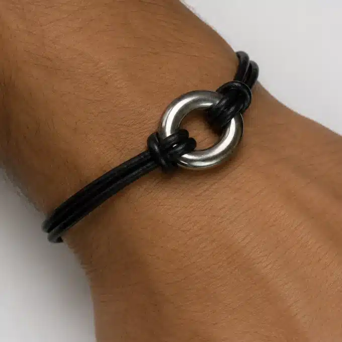 N3255 Bracelet homme anneau ovale Acier inoxydable cordon cuir réglable - Bijoux Bracelets hommesen ligne Ninanina