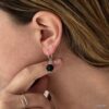N3365d Boucles d'oreilles dormeuses Argent 925 boules cristal noir - Bijoux Boule d'oreille femme en ligne Ninanina